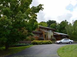 512 Williamsburg Dr, Caro, MI 48723