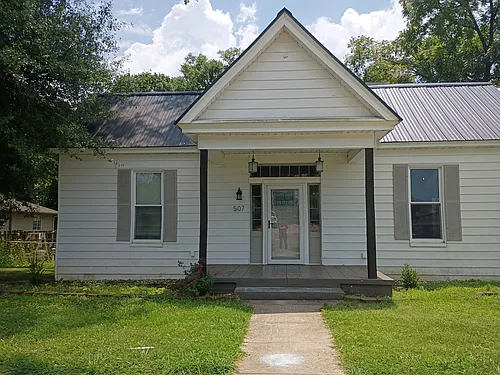 507 1st St Photo 1