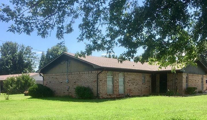 1st image of 1204 N Brookwood Dr