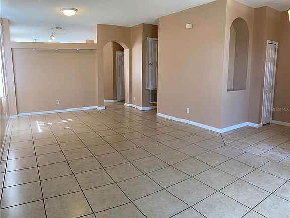 3rd image of 3204 Eagle Creek Ln