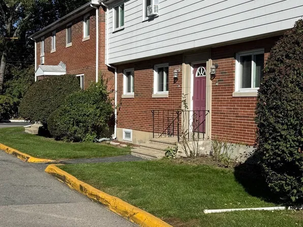 36 Bishop Dr #36, Framingham, MA 01702