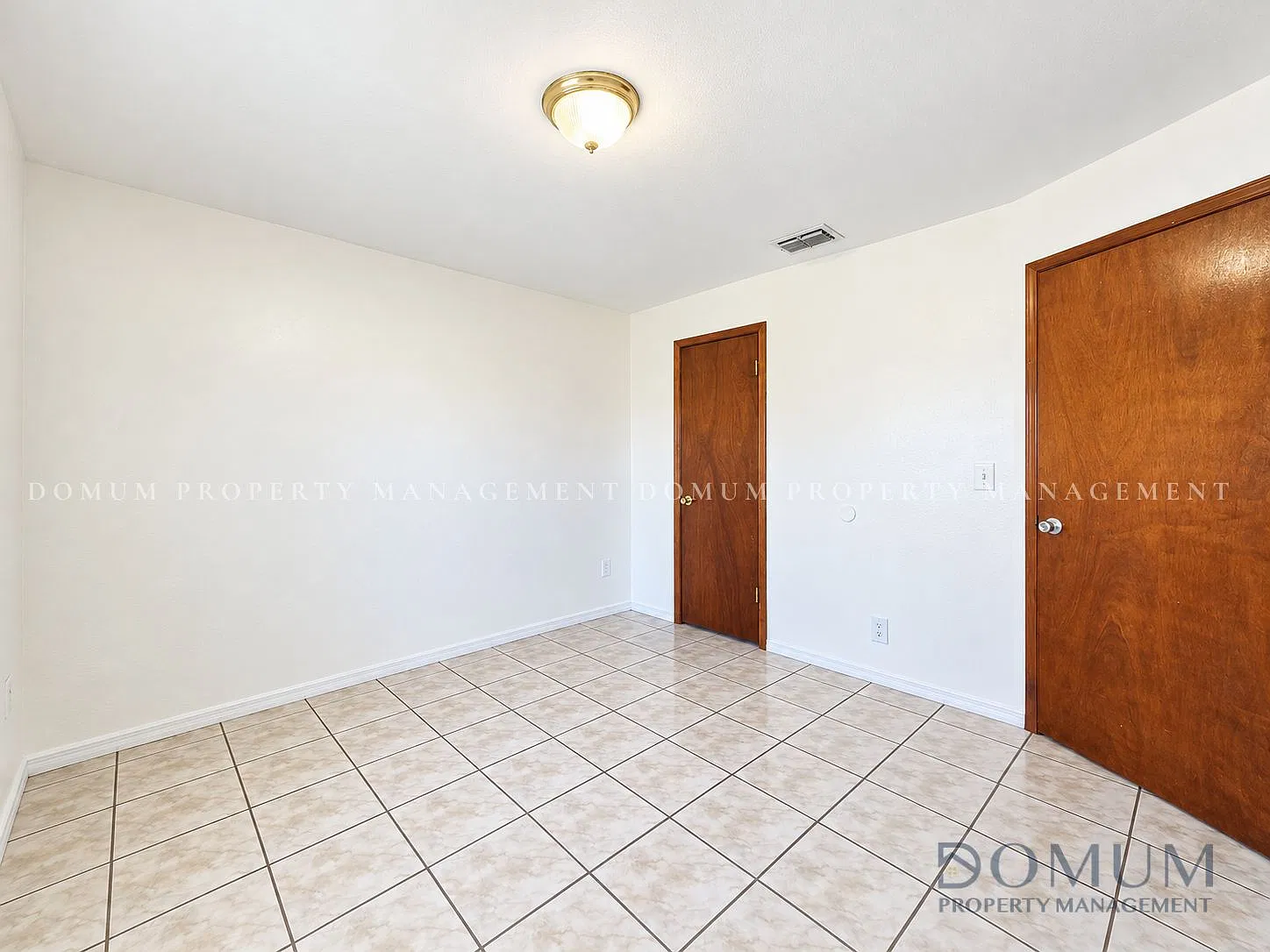 2316 Ashley Ave — Photo 1