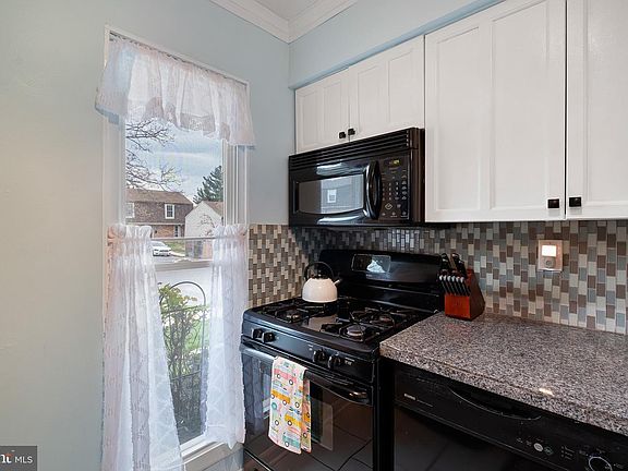 5th image of 170 King William St #170