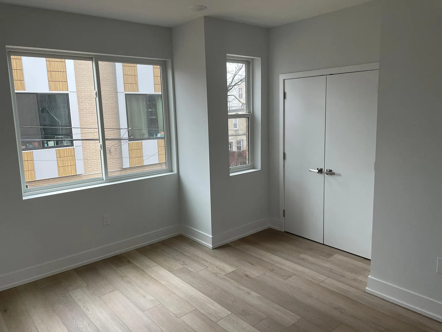 2 bed, 950 sqft, $1,854 — Photo 4
