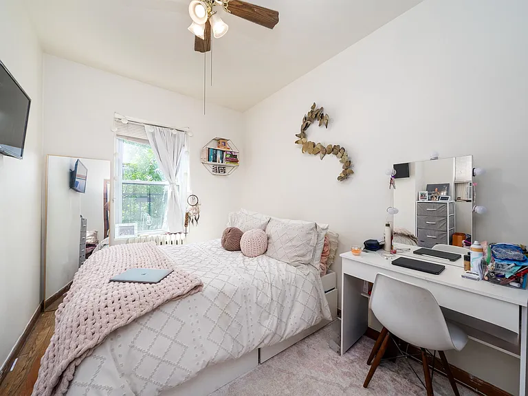 1010 Washington St #4L — Photo 6