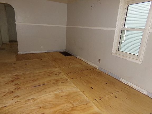 2nd image of 1111 Parrish Ave