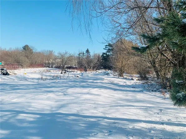 46 Spring St, Saint Stephen, NB E3L 1K8