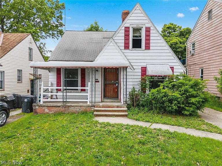 Listing photo 2