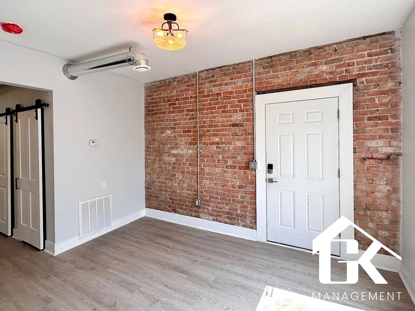 7504 Cameron Street — Photo 2