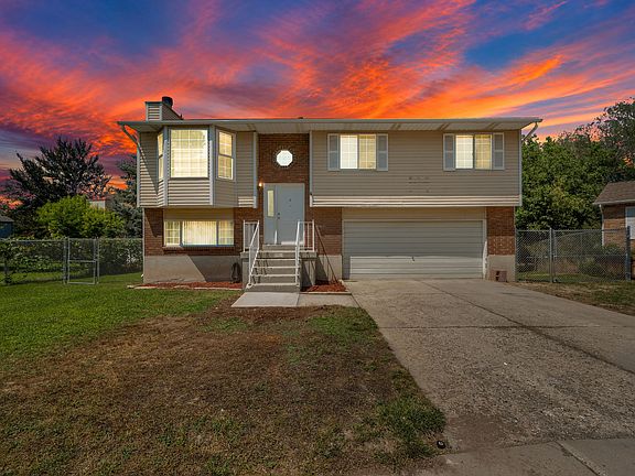 2nd image of 2432 W Harvey Heights Cir