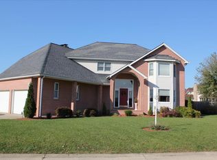 57 Wingfoot Dr, Hurricane, WV 25526