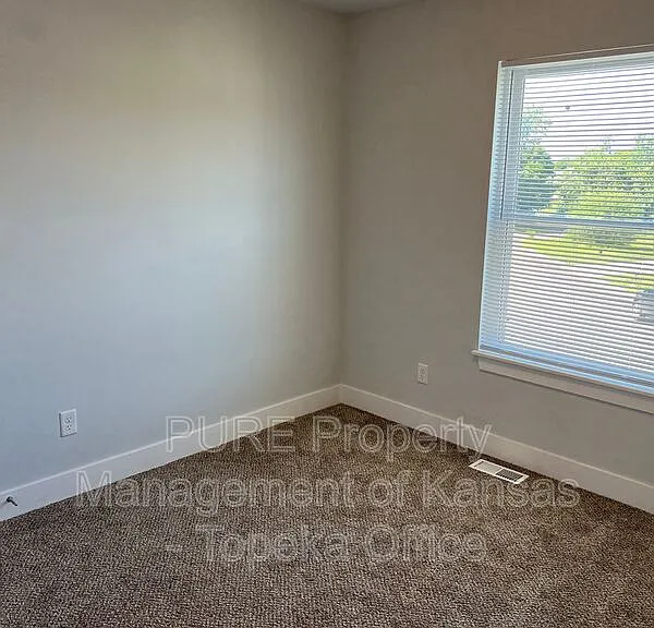 2091 Rockbridge Pkwy — Photo 12