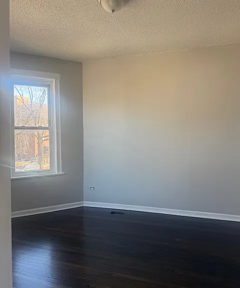 6842 S Champlain Ave #2 — Photo 8