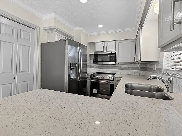 1221 Cedar Post Ln #1B — Photo 9