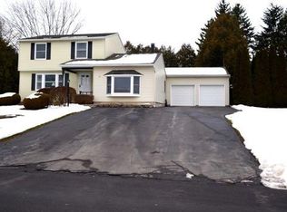 101 Farwood Dr, Baldwinsville, NY 13027