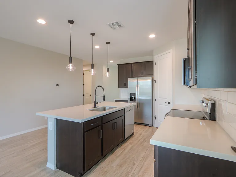 35879 W Santa Barbara Ave — Photo 22