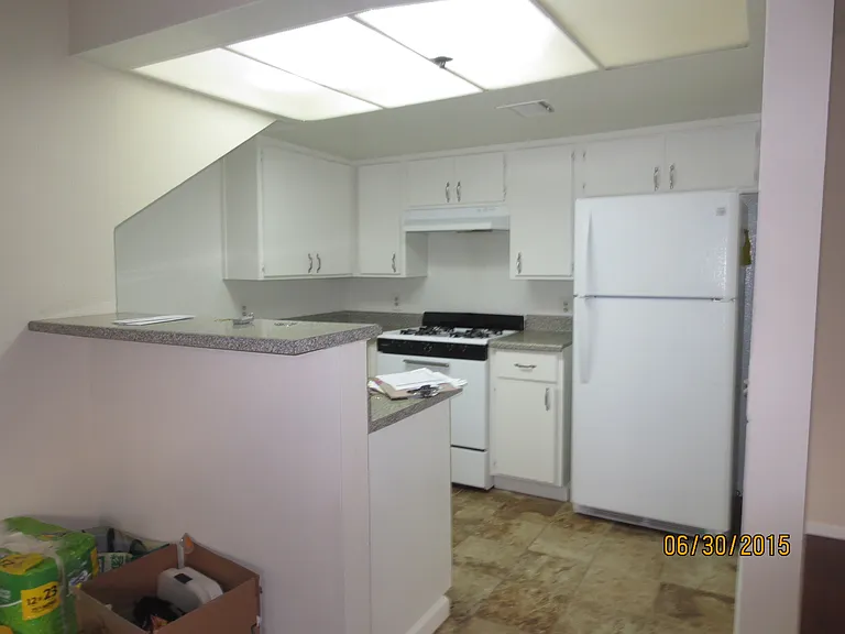 1833 N Kingsley Dr #5 — Photo 1