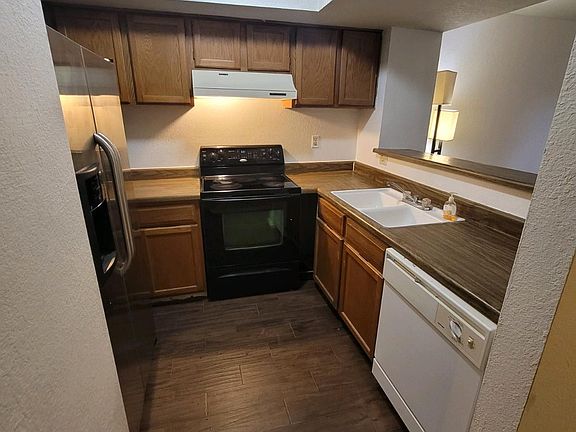 5th image of 1730 E 67th St Unit K103