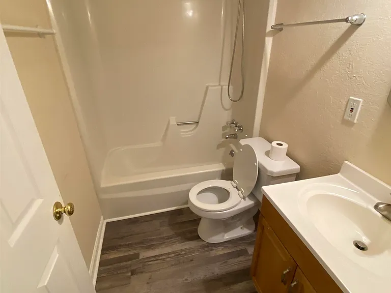 756A Happy Hollow Rd — Photo 8
