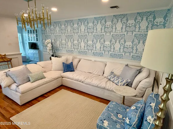 21 Mount St #B-3, Bay Head, NJ 08742