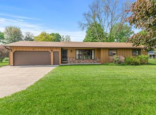 1918 Noble Rd, Arden Hills, MN 55112