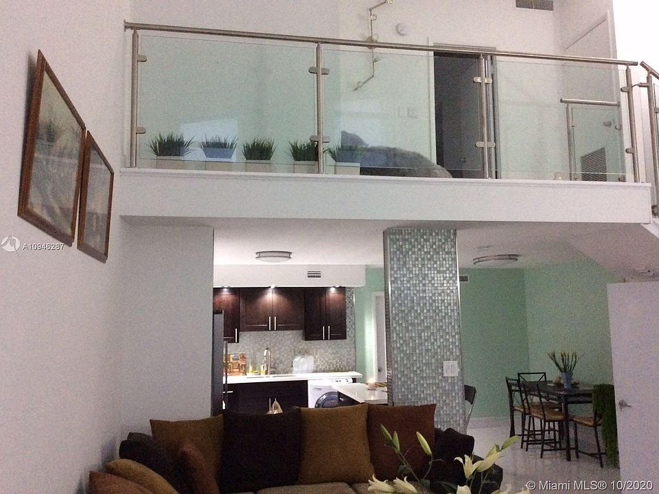 1st image of 2730 NE 183rd St #Townhouse 02