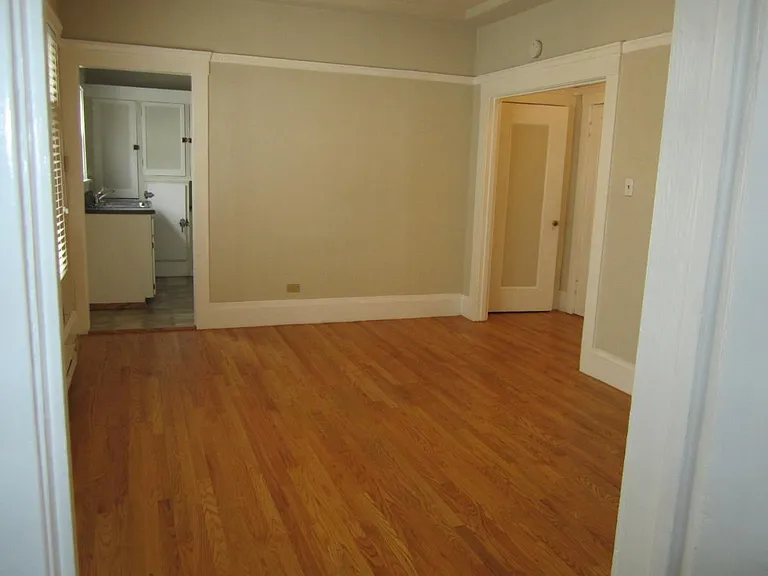 1518 4th Ave #2 — Photo 2