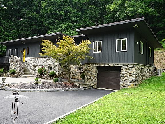 2nd image of 16 Briar Hill Road