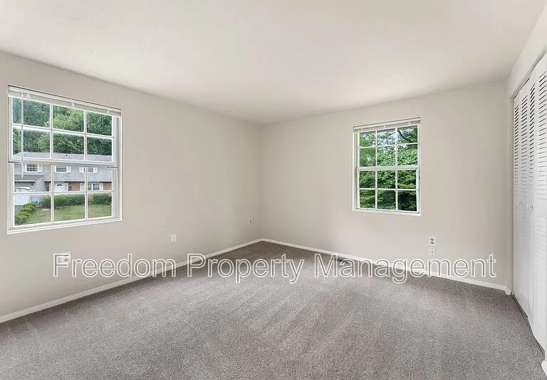 2516 Tabor Ct — Photo 19