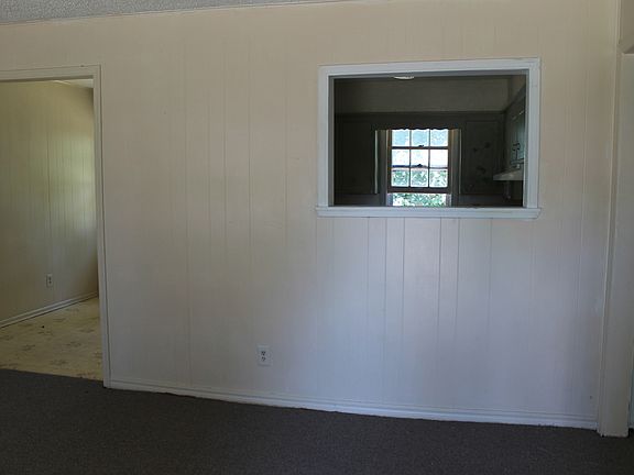 3rd image of 4405 SE 21st St