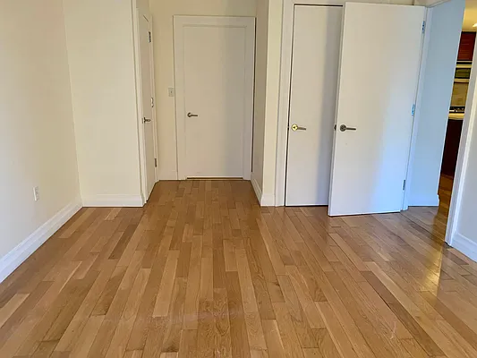 Rented by Dwelling Group R.E | media 6