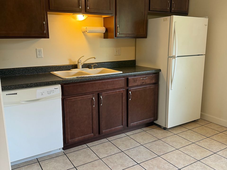 1st image of 100 Flourville Rd #4