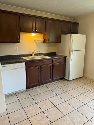 100 Flourville Rd #4 Photo 1
