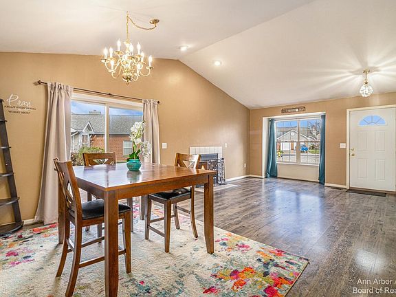 5th image of 9015 Summit Ct