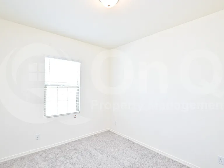 358 S Borromeo Dr — Photo 15
