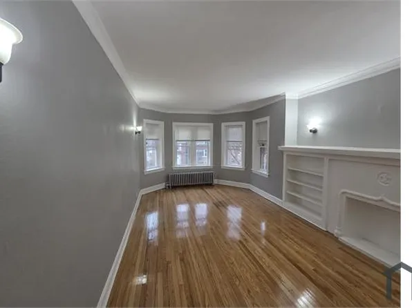 8240 S Vernon Ave #1, Chicago, IL 60619