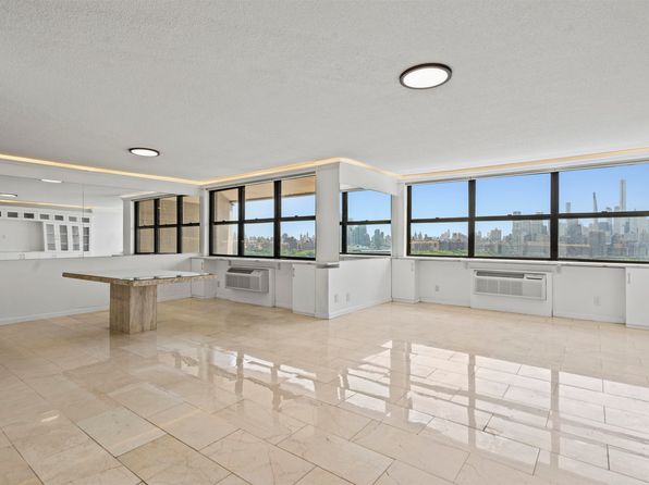 7004 Boulevard East APT 26D