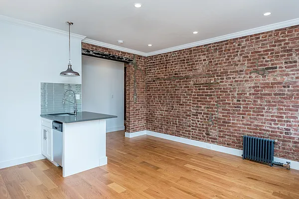 Rented by Nooklyn NYC LLC | media 95