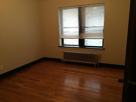 2nd image of 948 W Cuyler Ave APT 108
