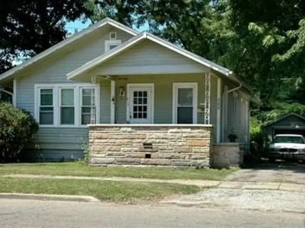 810 N 13th St, Niles, MI 49120