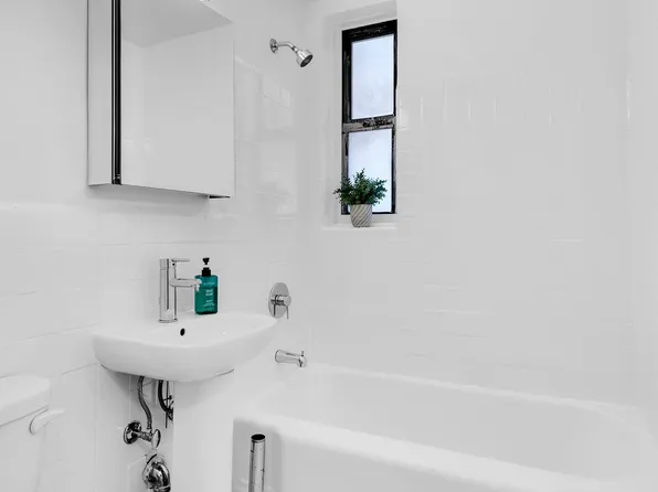 2830 Briggs Avenue image 3 of 3