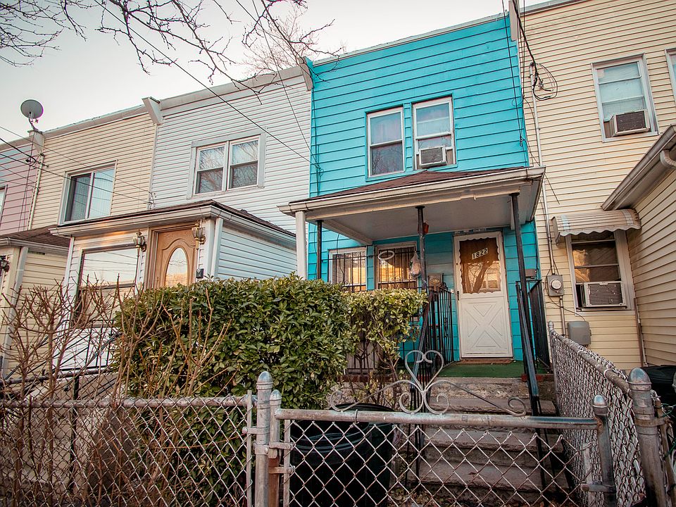 1st image of 11822 153rd St