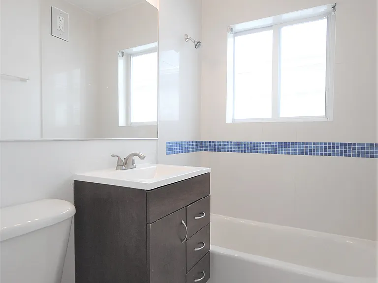 7315 Carlyle Ave #18 — Photo 9
