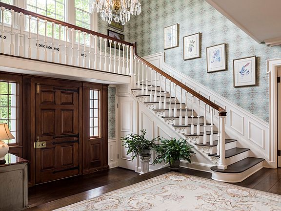 384 West Lane