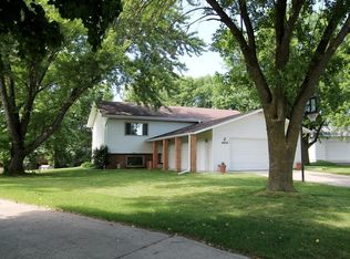 2024 Greenwood Dr, Owatonna, MN 55060