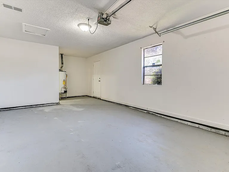 4532 Hillside Dr — Photo 28