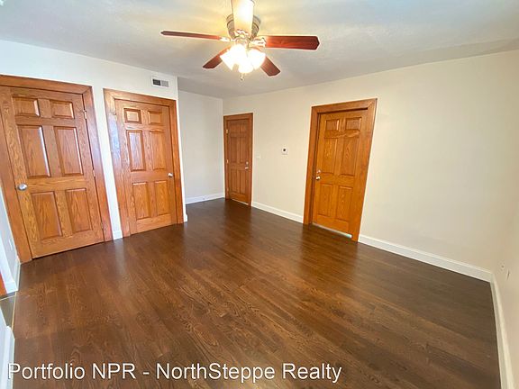 3rd image of 125 W Blake Ave #16793257