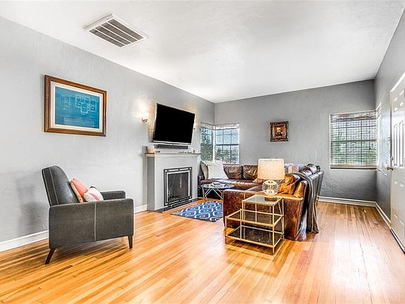 5th image of 718 Kern Dr