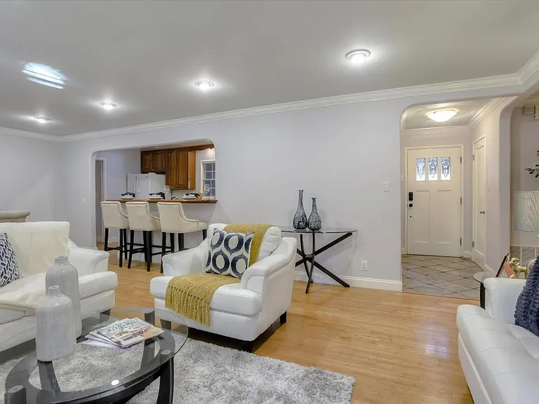 4024 Amaranta Ave — Photo 6