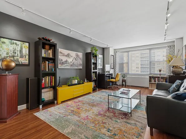 70-25 Yellowstone Blvd #5Z, Queens, NY 11375